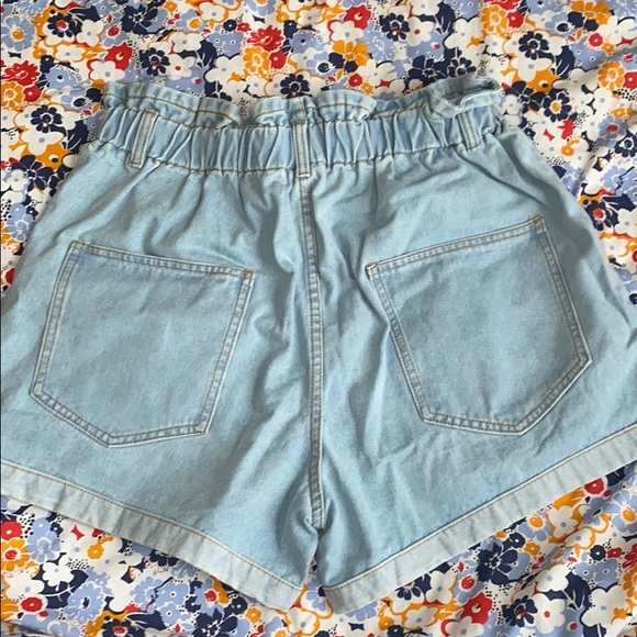 Paperbag Waist Ripped Denim Shorts - Picture 2 of 3